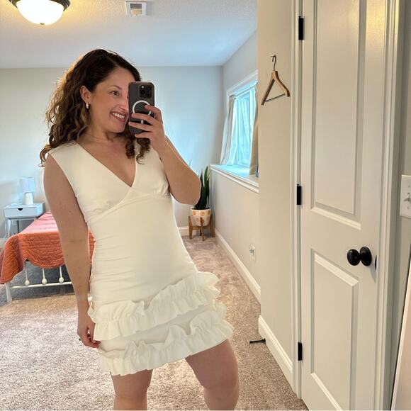 Nicole Miller Collection White Ruffled Mini Dress 8 - Picture 3 of 15